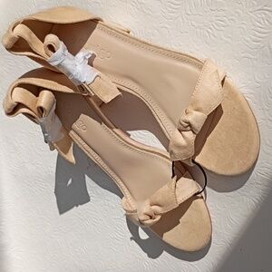 Chic Beige Suede Heels